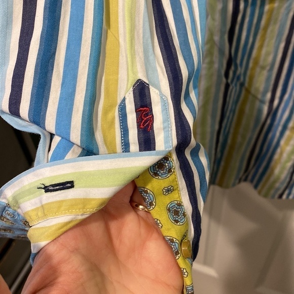 Robert Graham Striped Button Down Shirt EUC - Picture 10 of 14